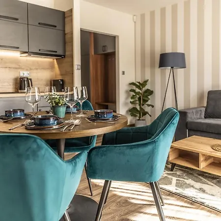 מלון דירות Demanova - Dependance 4*