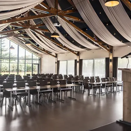 Demanova - Dependance מלון דירות 4*