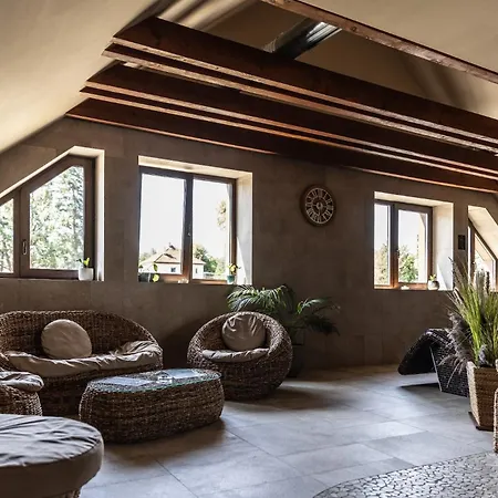 Demanova - Dependance מלון דירות